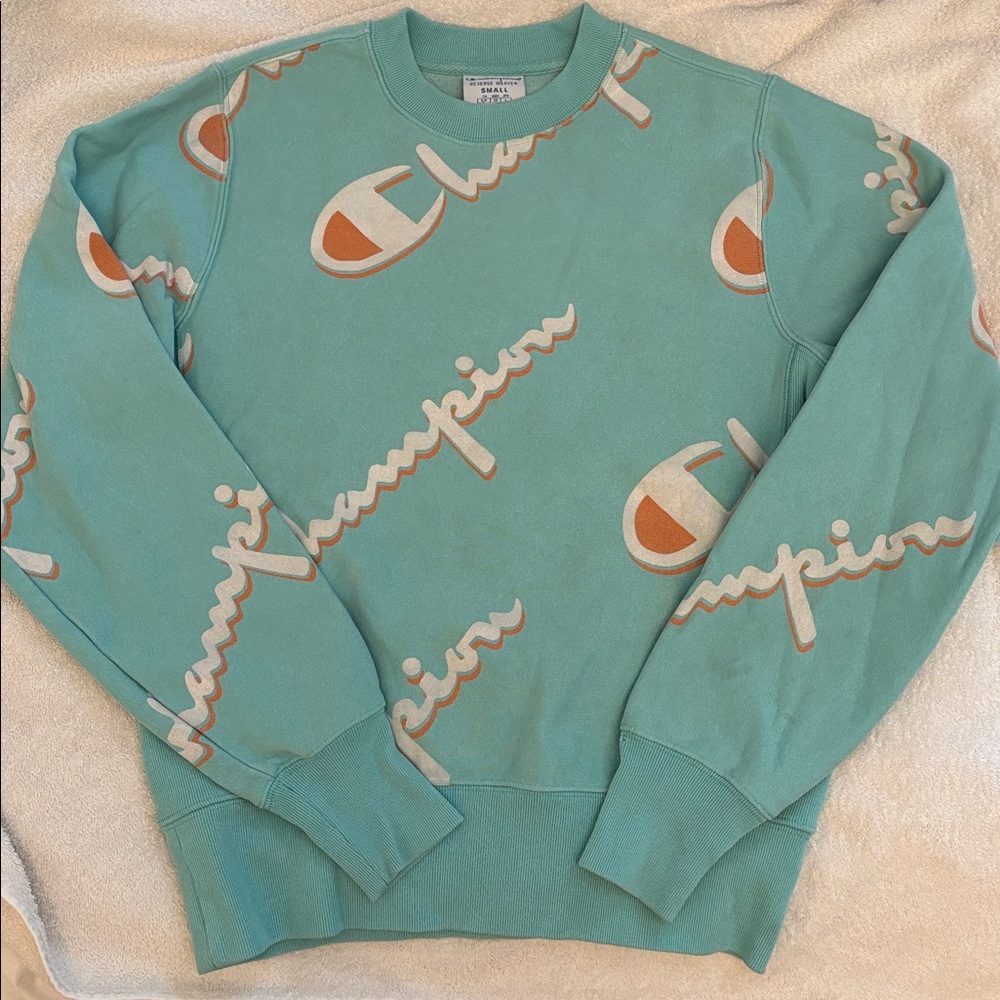 Champion Reverse Weave Logo Sweatshirt – Size S